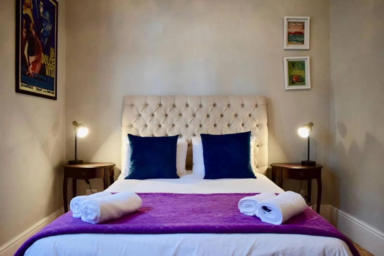 Holiday home Characterful And Stylish 3 Bedroom Home In Green Point Cape Town
