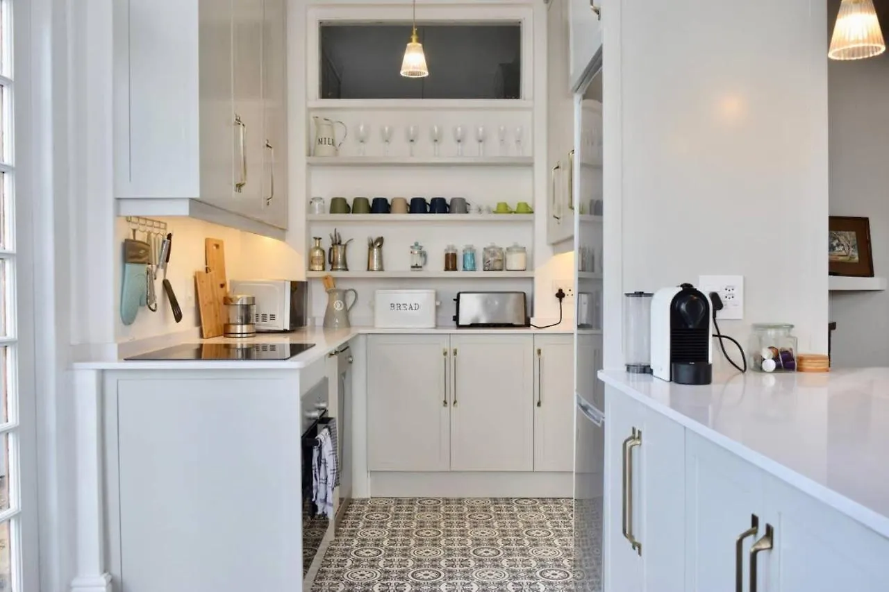Holiday home Characterful And Stylish 3 Bedroom Home In Green Point Cape Town